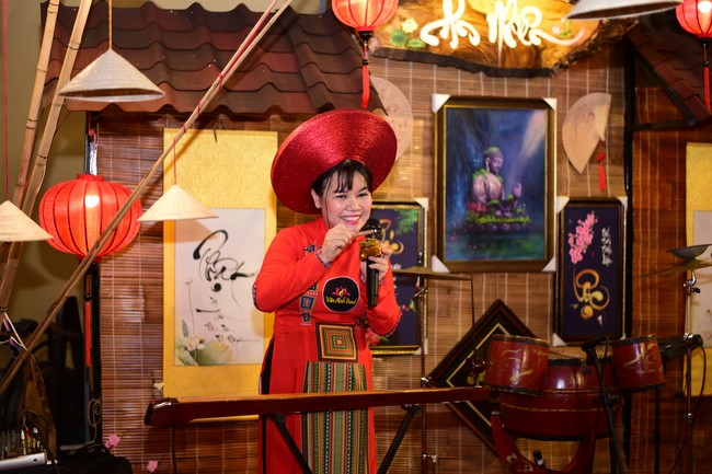 Chùm ảnh mồng một Tết Nhâm Dần